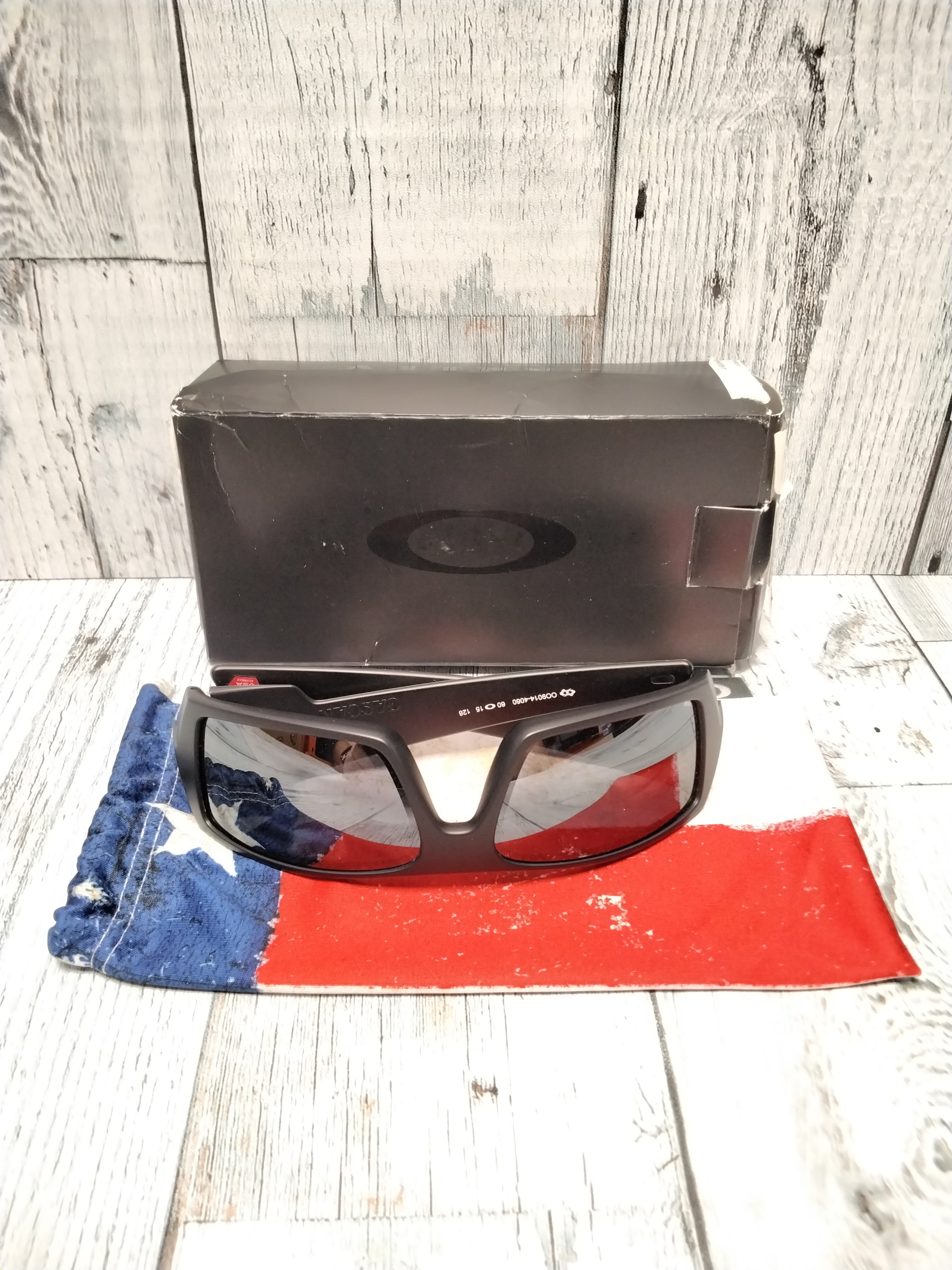 Oakley SI Men's Oo9014 Gascan Rectangular Sunglasses *EXCELLENT CONDITION* (7899805909230)